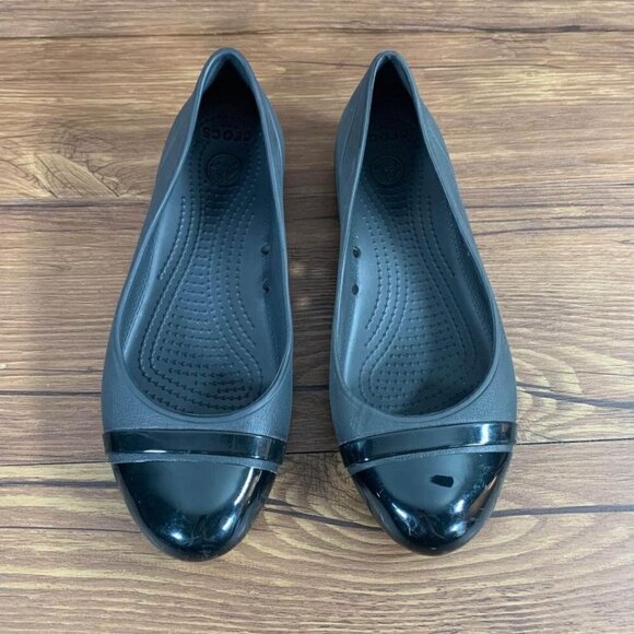 Crocs Black Slip-on Cap Toe Flats Women’s Size 6 - Picture 2 of 7